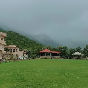 4* Hotel Kanj Holiday Hill &
