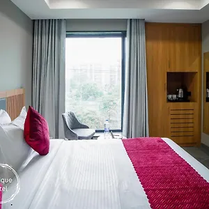 Saltstayz Select - Golf Course Road & Sector 57 4* Gurgaon